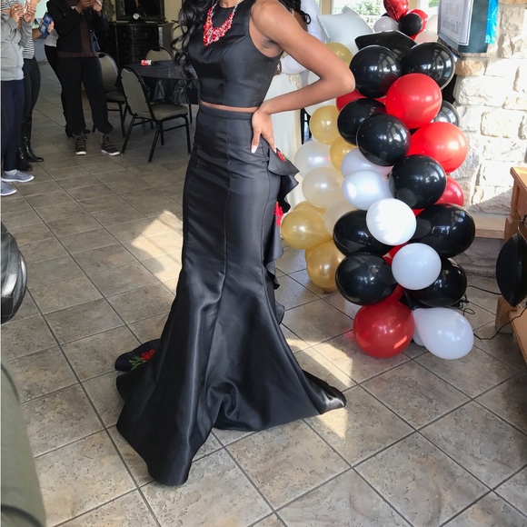 STUNNING Sherri Hill Style #51027. Only worn once, accessories can be included! - Picture 2 of 3